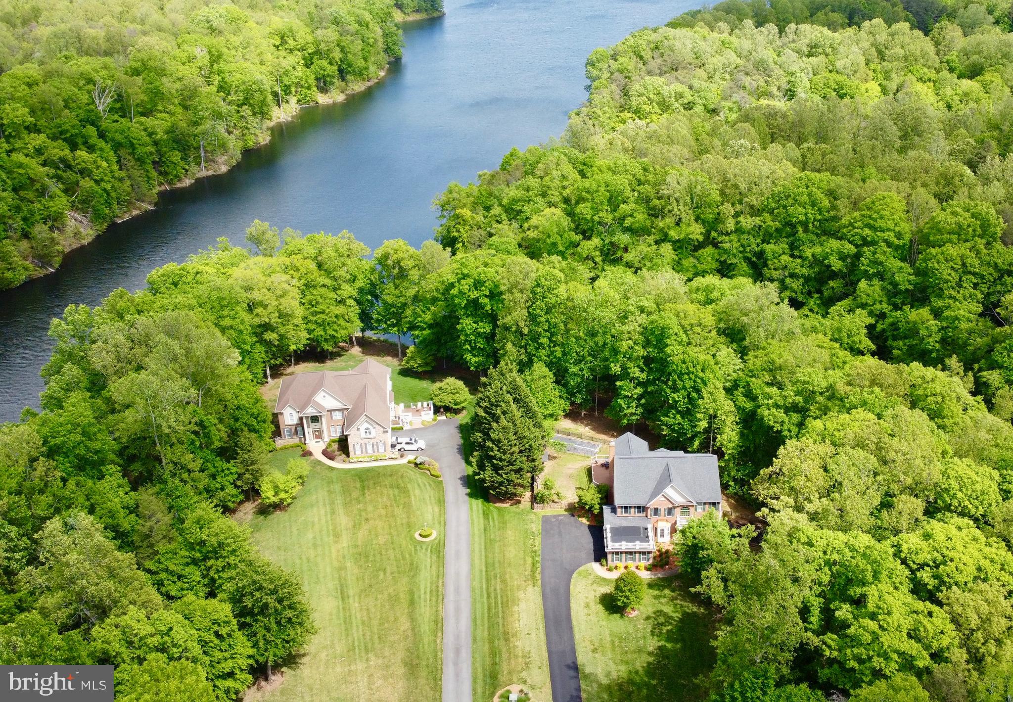 SMITH LAKE ESTATES - Residential