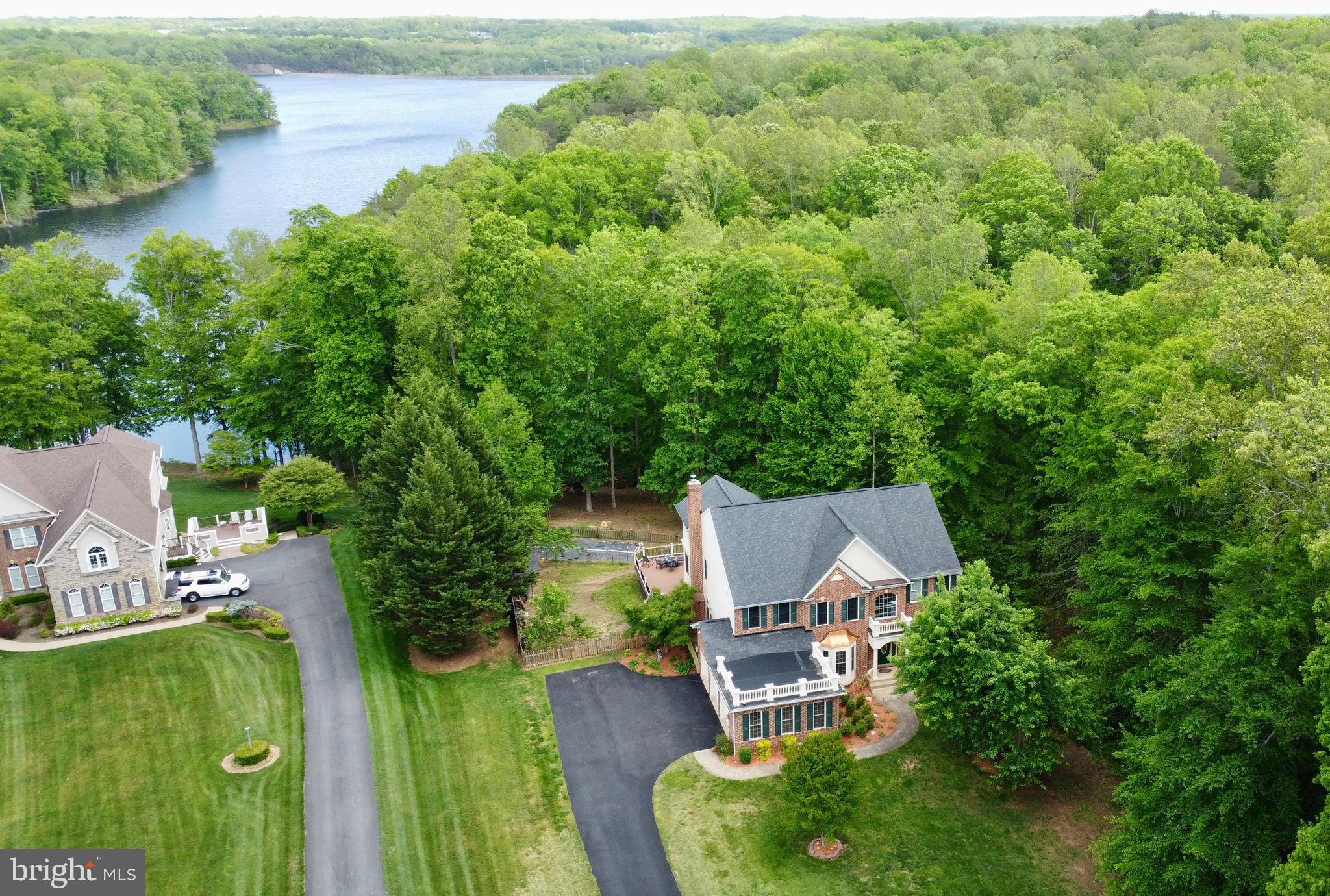 SMITH LAKE ESTATES - Residential