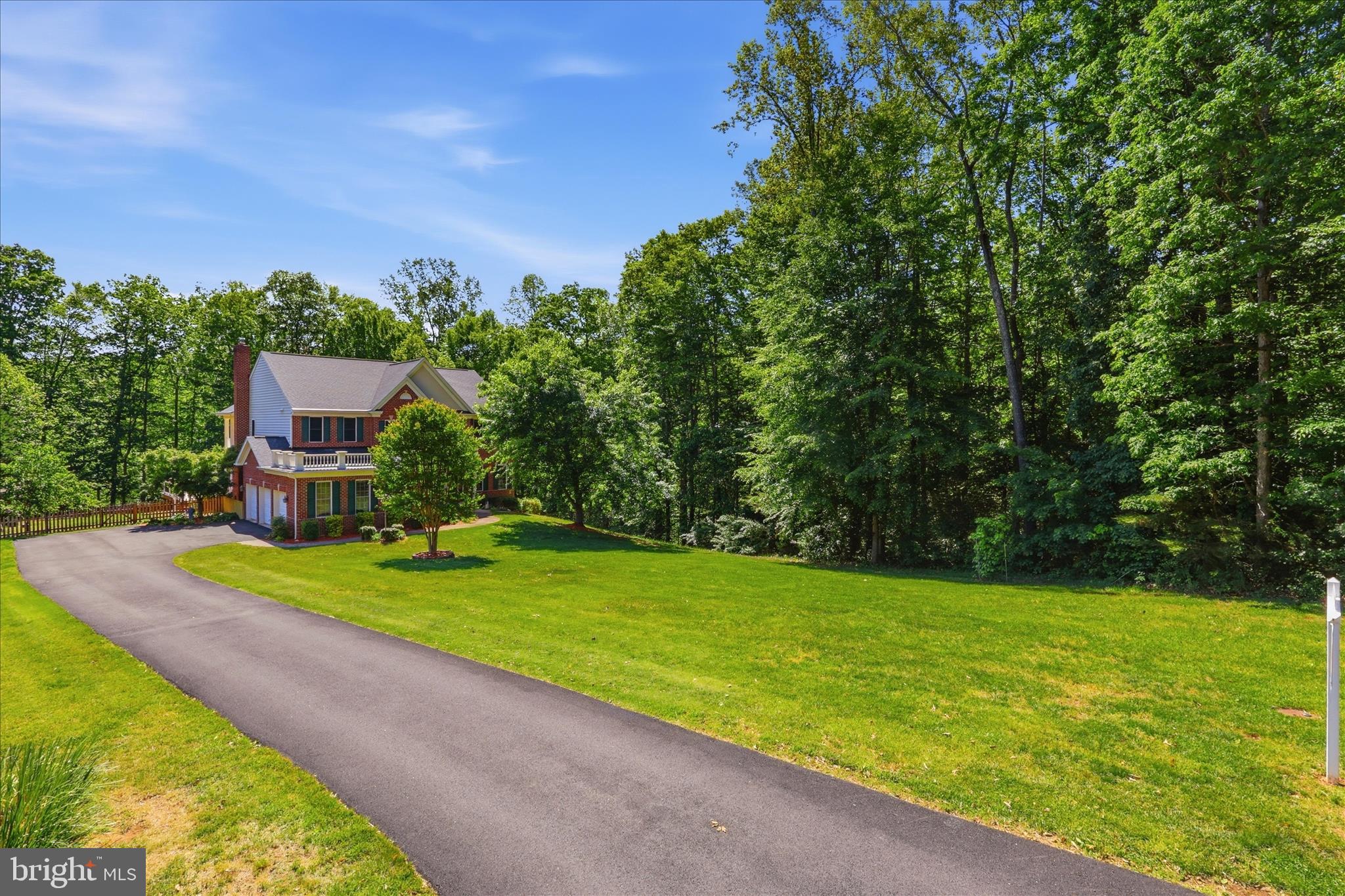 SMITH LAKE ESTATES - Residential
