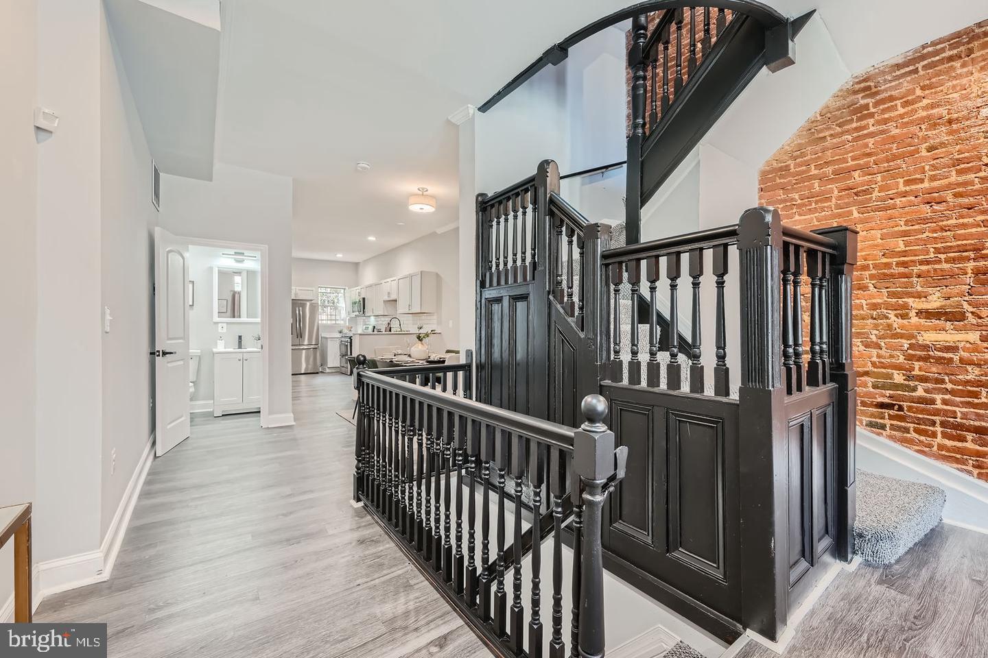 JOHNSTON SQUARE - Residential