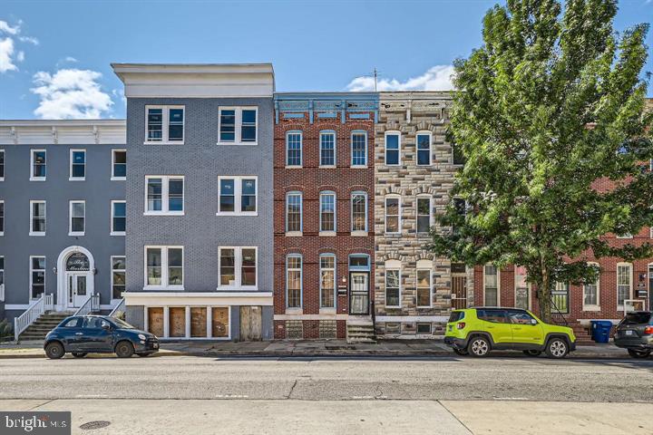 JOHNSTON SQUARE - Residential