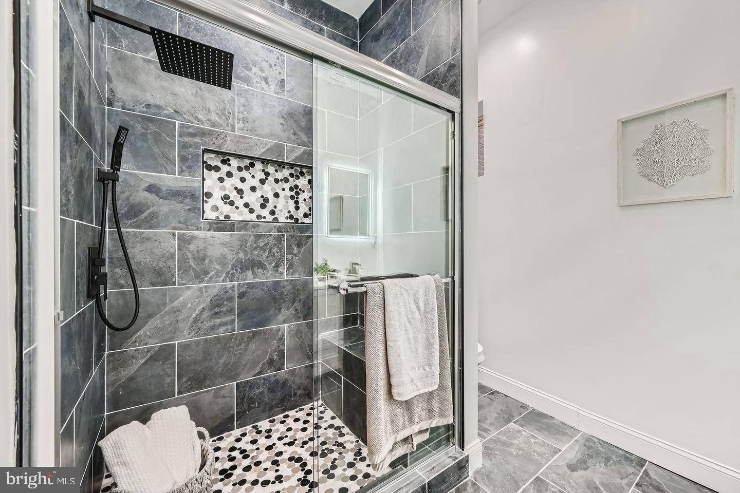 JOHNSTON SQUARE - Residential