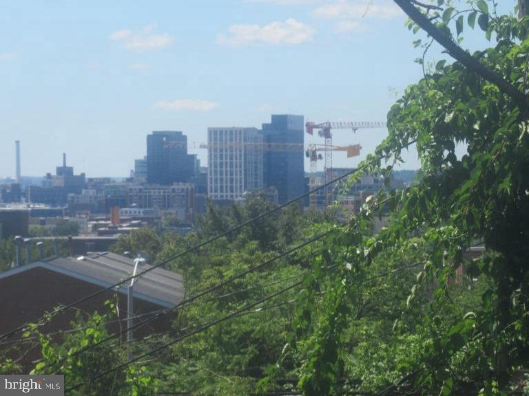 JOHNSTON SQUARE - Residential