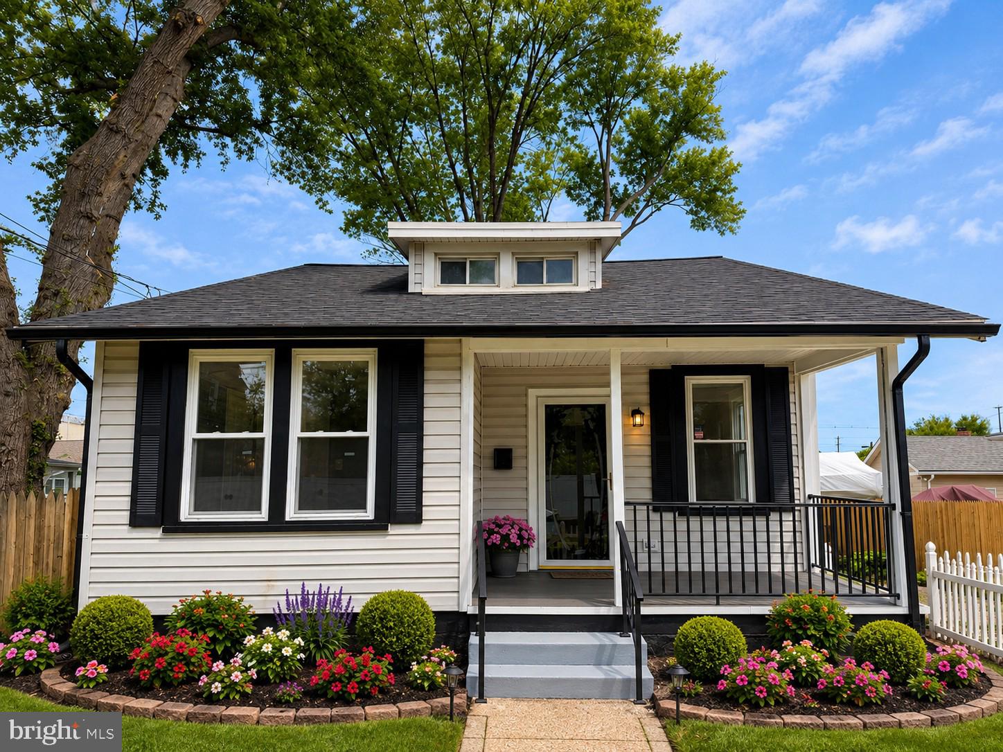 COLMAR MANOR- 1ST ADDN - Residential