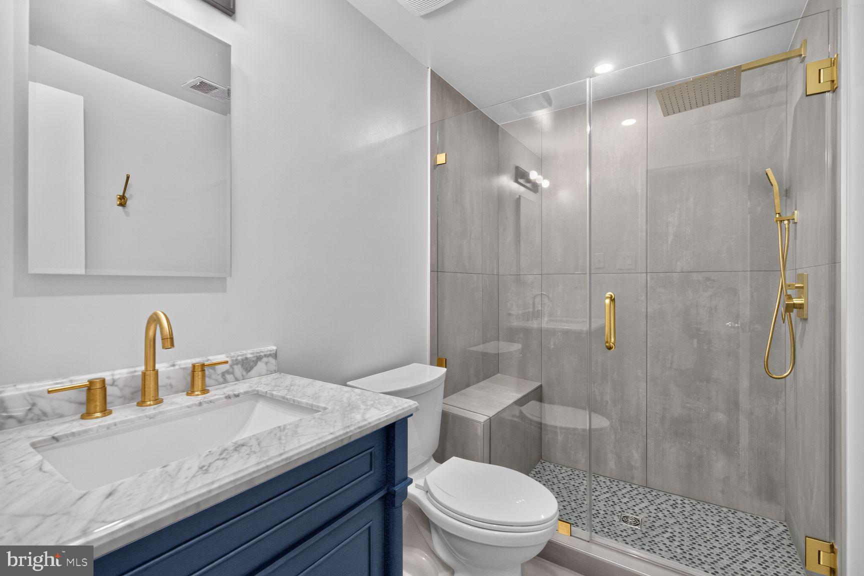 CHESTNUT HILLS - Residential