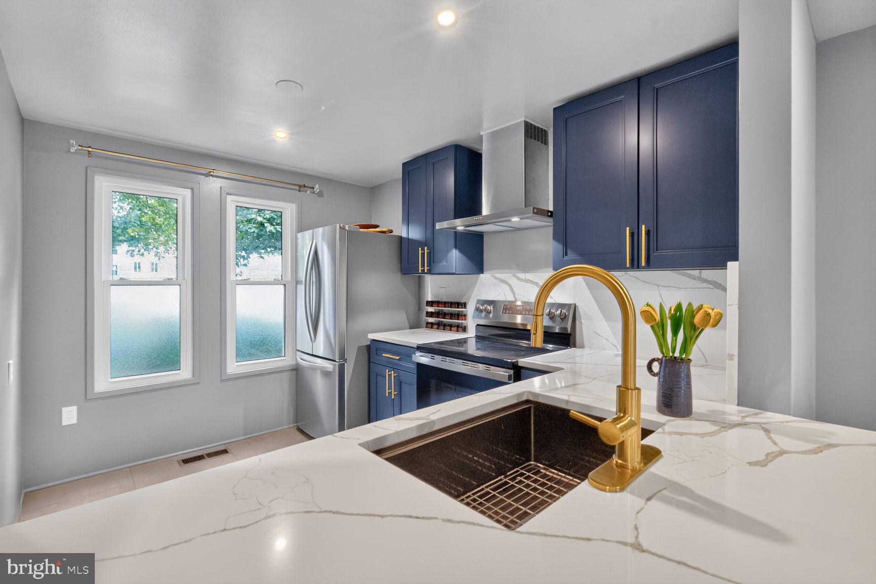 CHESTNUT HILLS - Residential