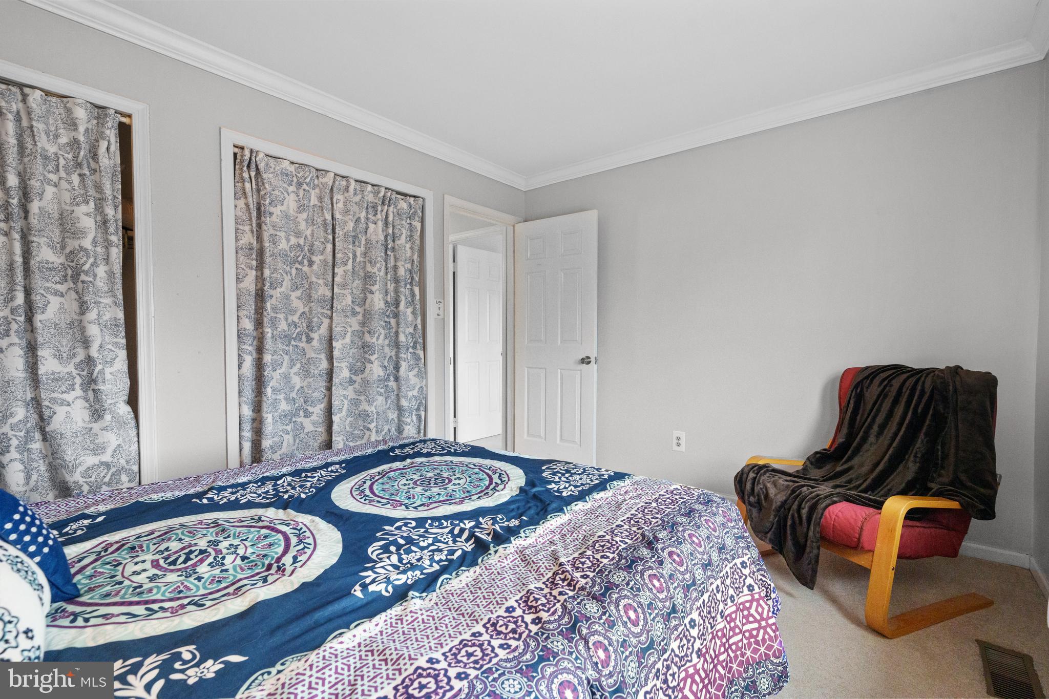 LONGWOOD KNOLLS - Residential