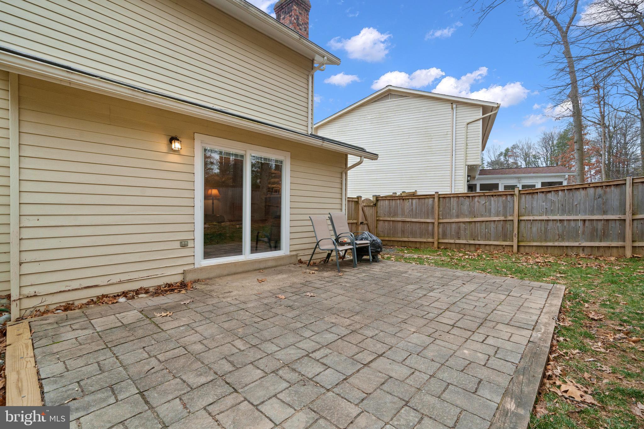 LONGWOOD KNOLLS - Residential