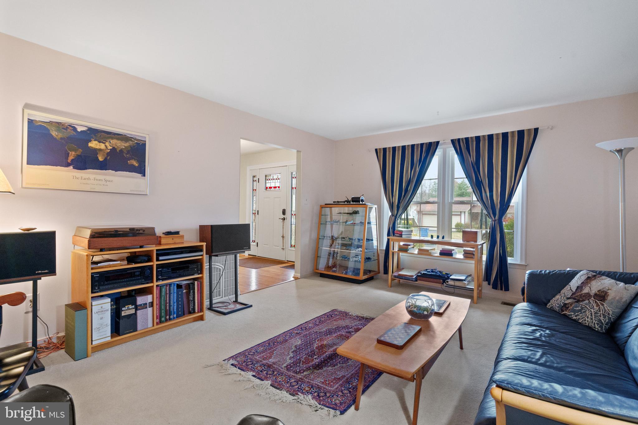 LONGWOOD KNOLLS - Residential