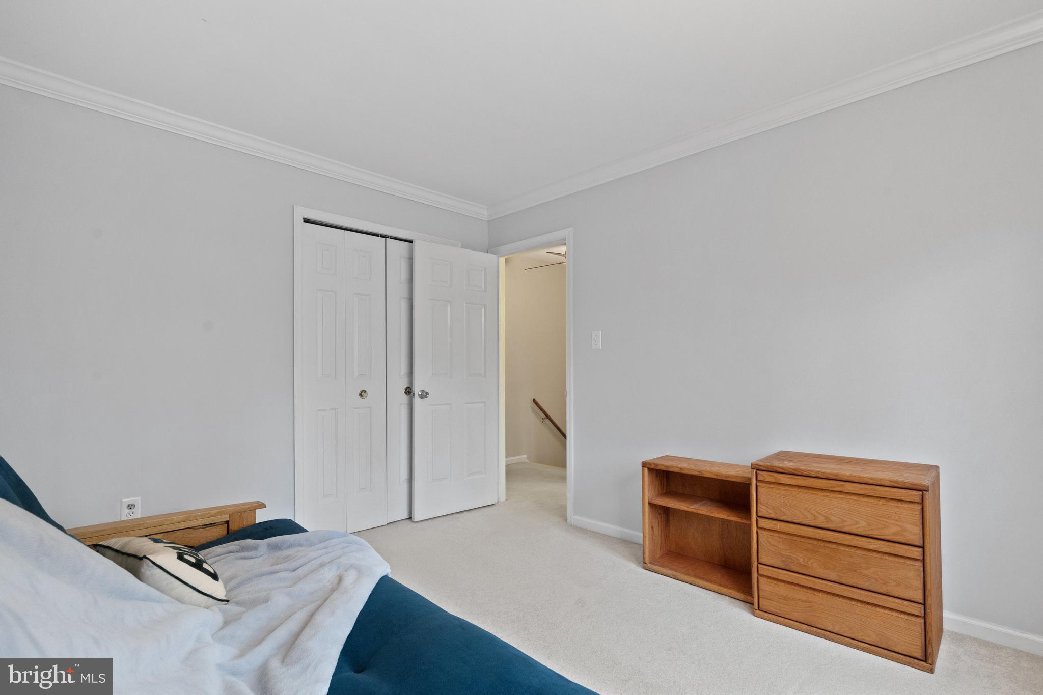 LONGWOOD KNOLLS - Residential