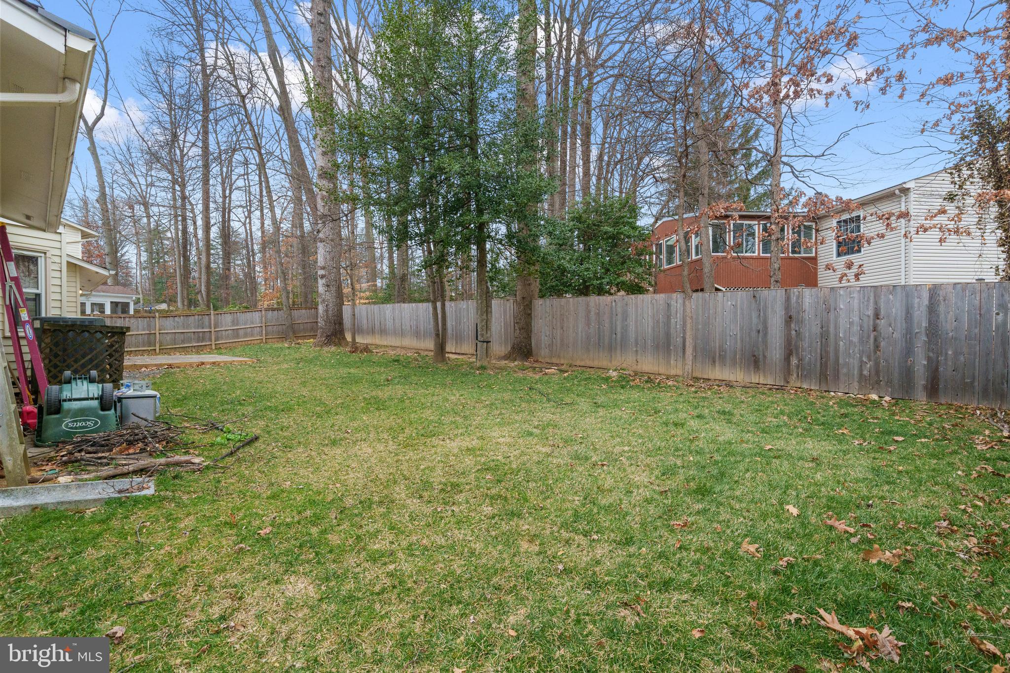 LONGWOOD KNOLLS - Residential