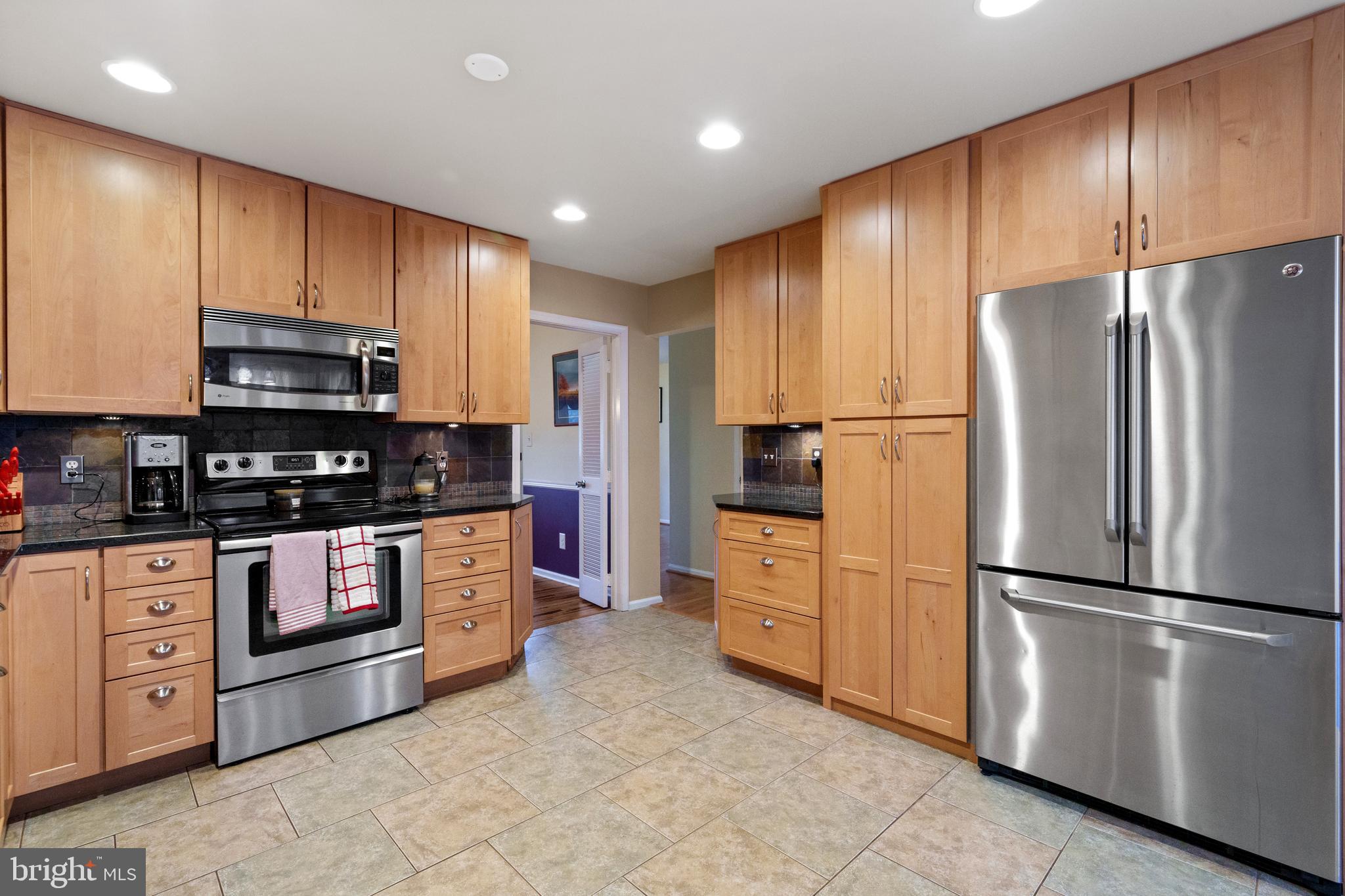 LONGWOOD KNOLLS - Residential