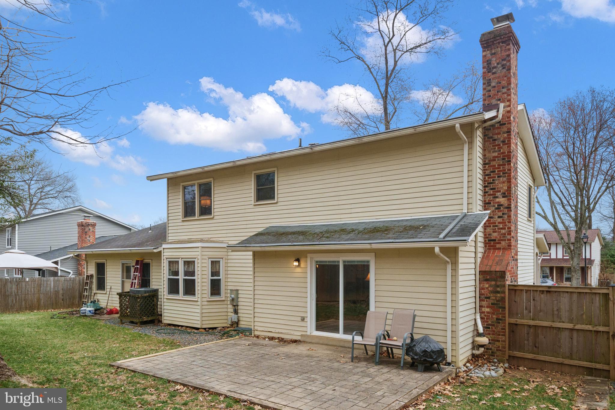 LONGWOOD KNOLLS - Residential