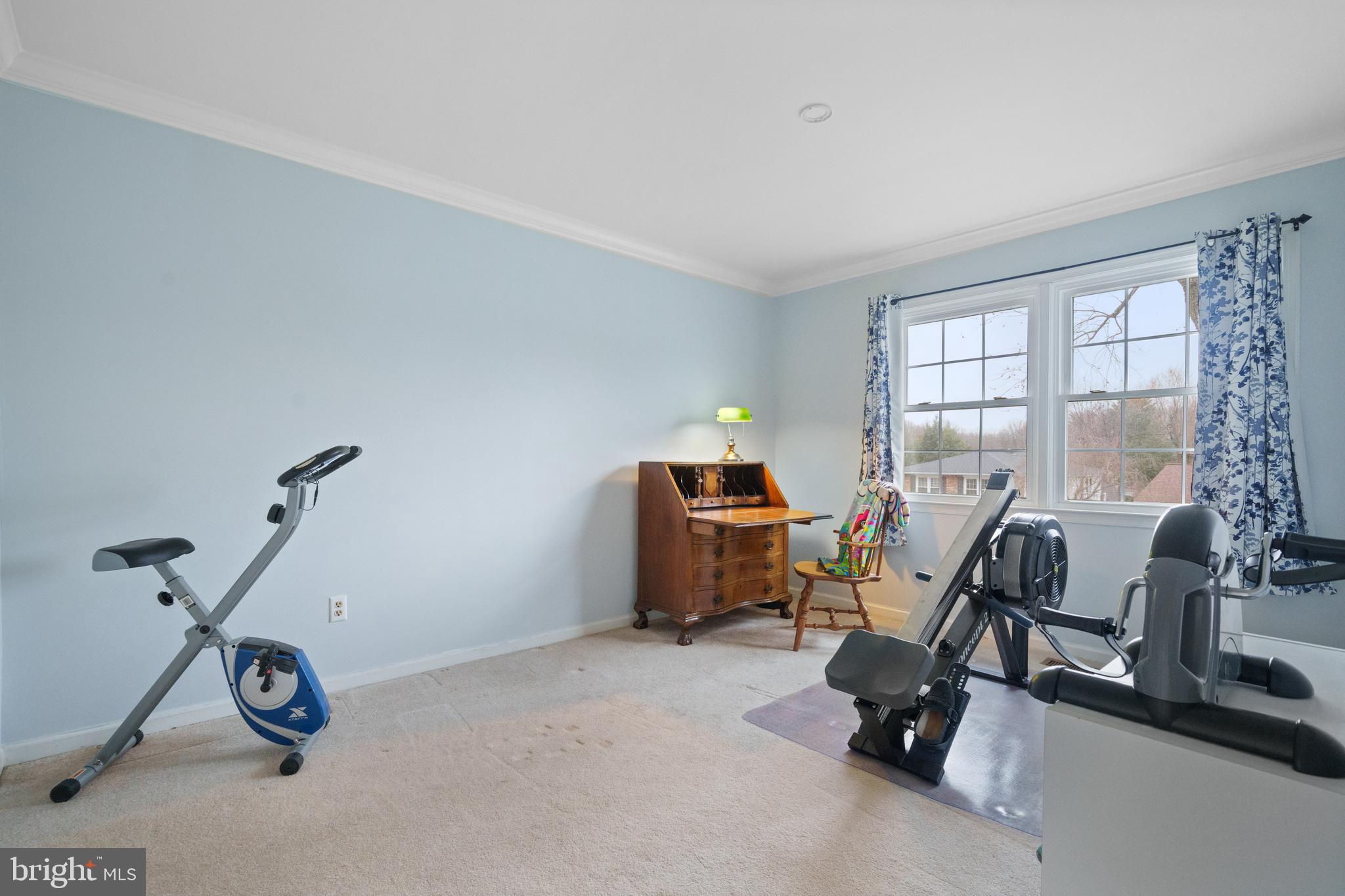 LONGWOOD KNOLLS - Residential
