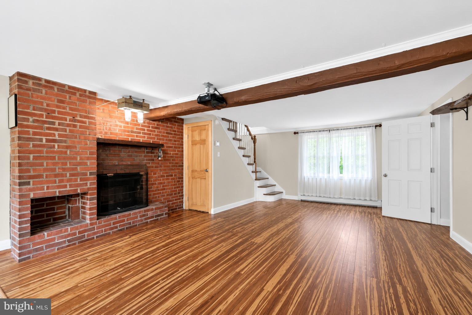 COLONIAL PARK - Residential