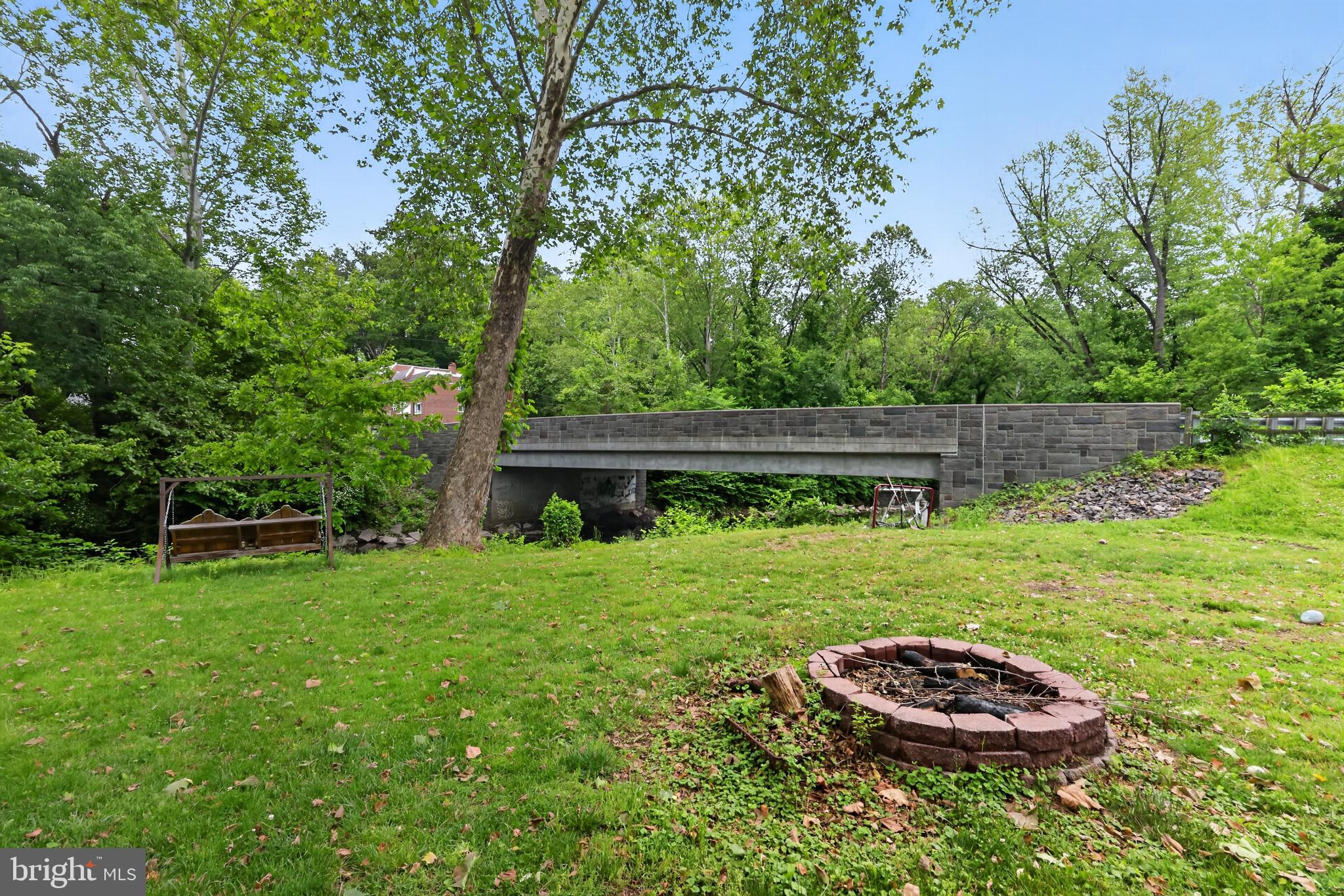 COLONIAL PARK - Residential