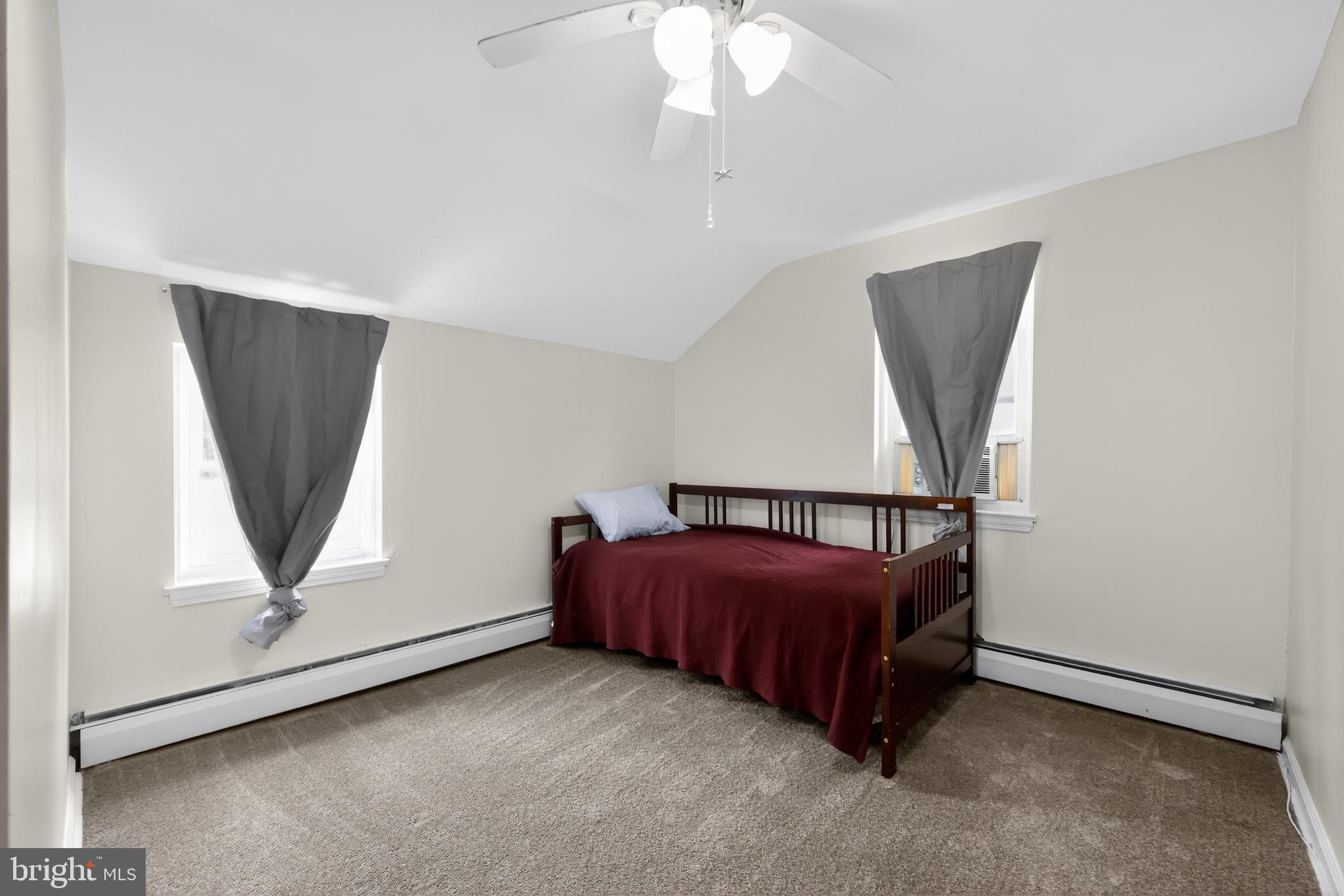 COLONIAL PARK - Residential