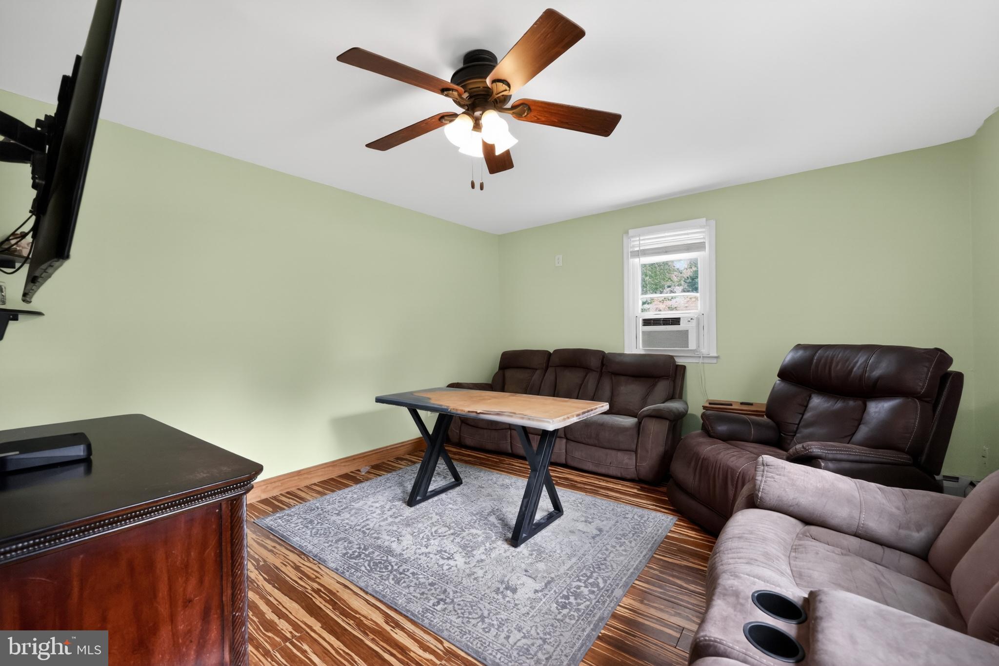COLONIAL PARK - Residential