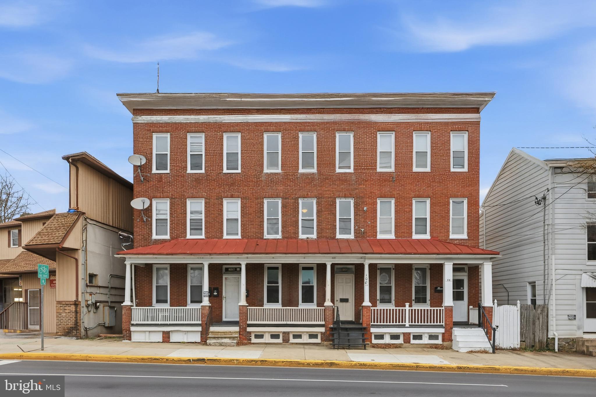 DOWNTOWN WESTMINSTER - Residential