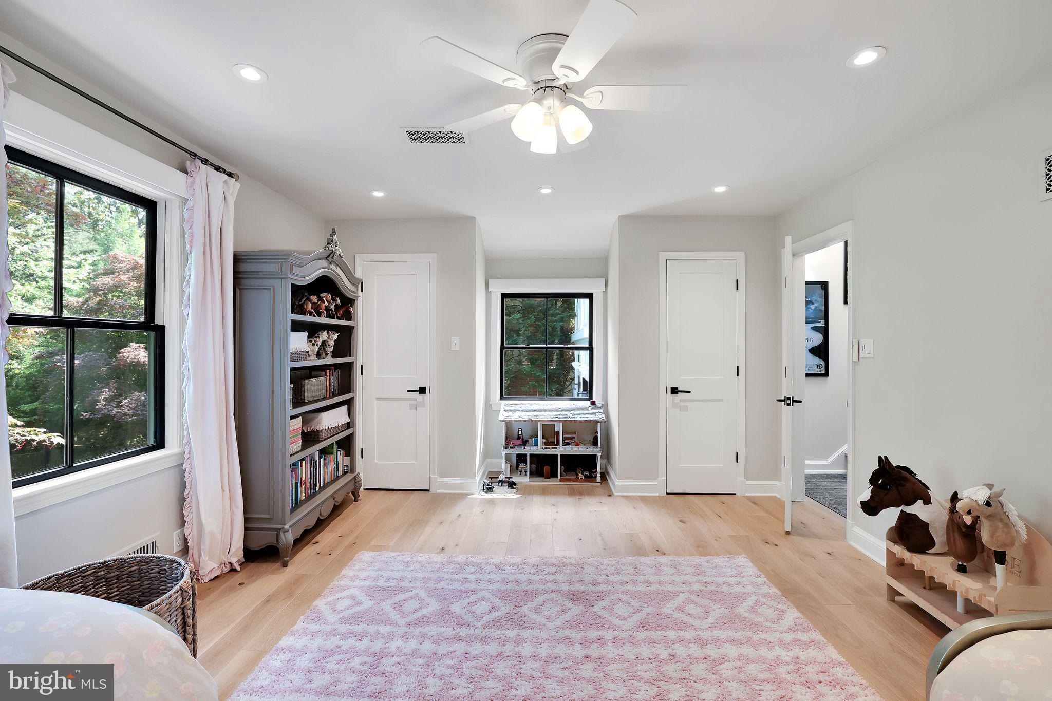 CLEVELAND PARK - Residential
