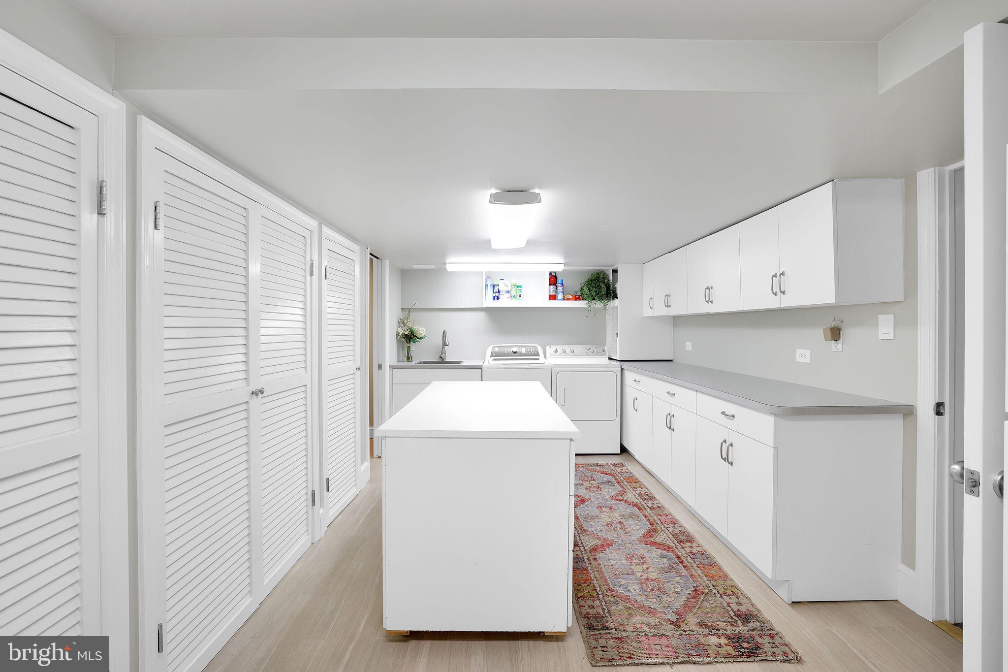 CLEVELAND PARK - Residential