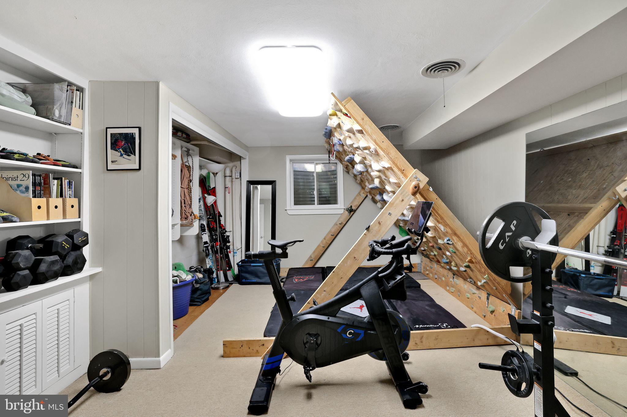 CLEVELAND PARK - Residential