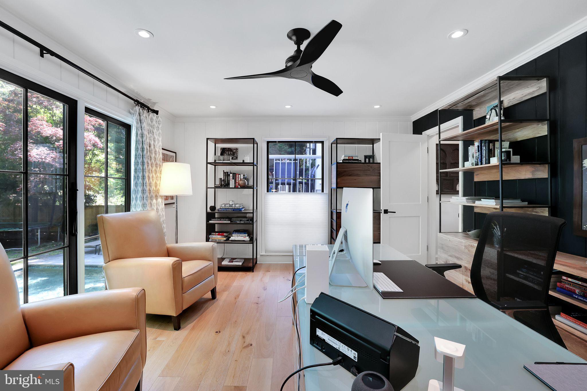 CLEVELAND PARK - Residential