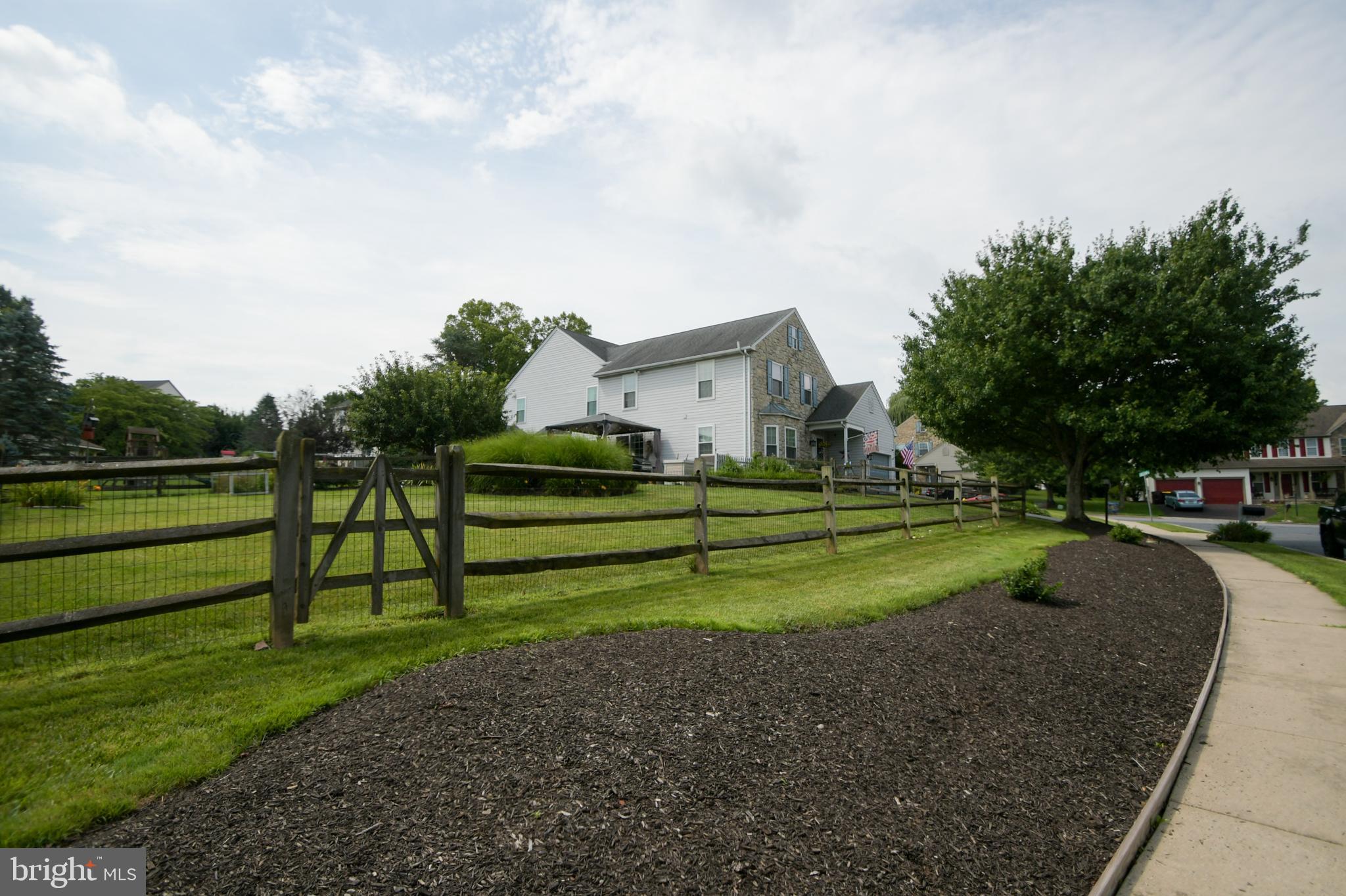 BANBURY CROSSING - Residential