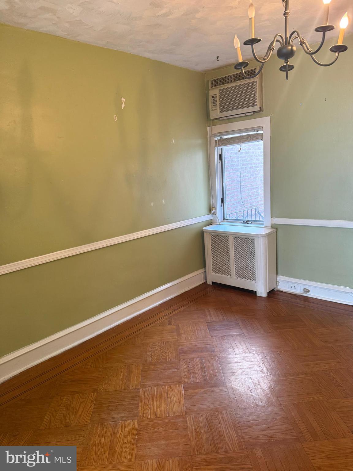 ROXBOROUGH - Residential