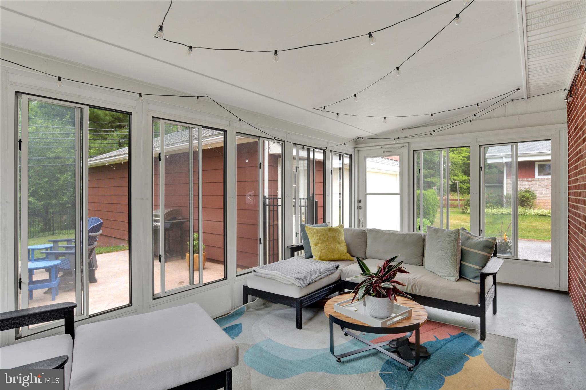 GLENN ACRES - Residential