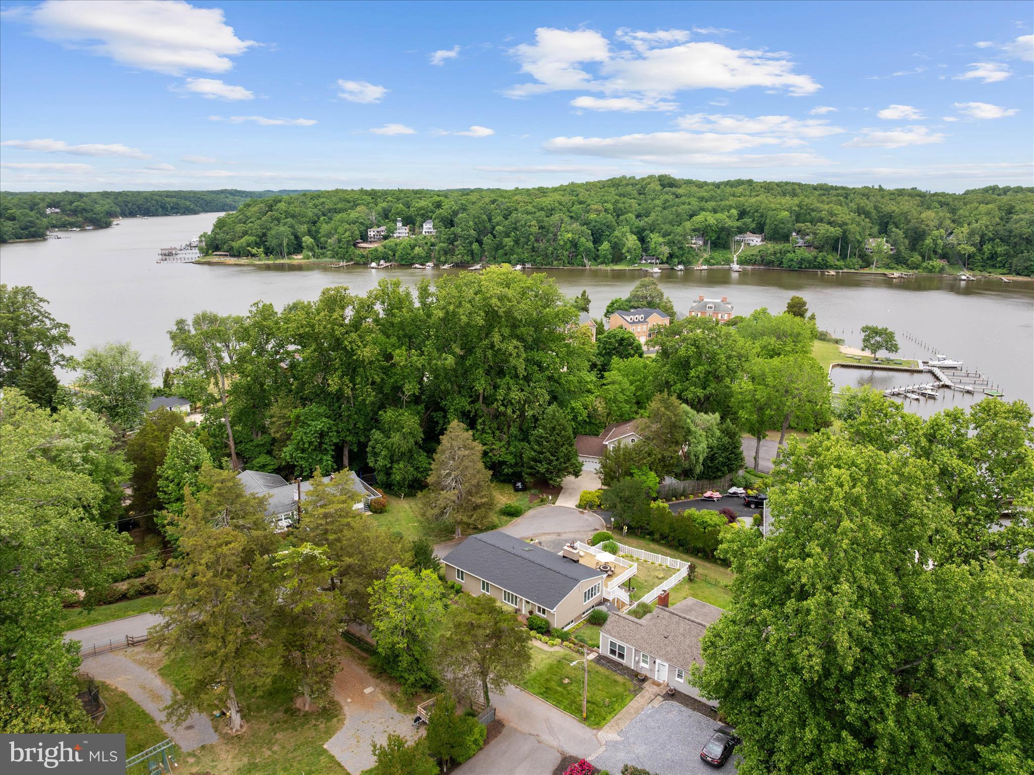 GLEN ISLE ESTATES - Residential