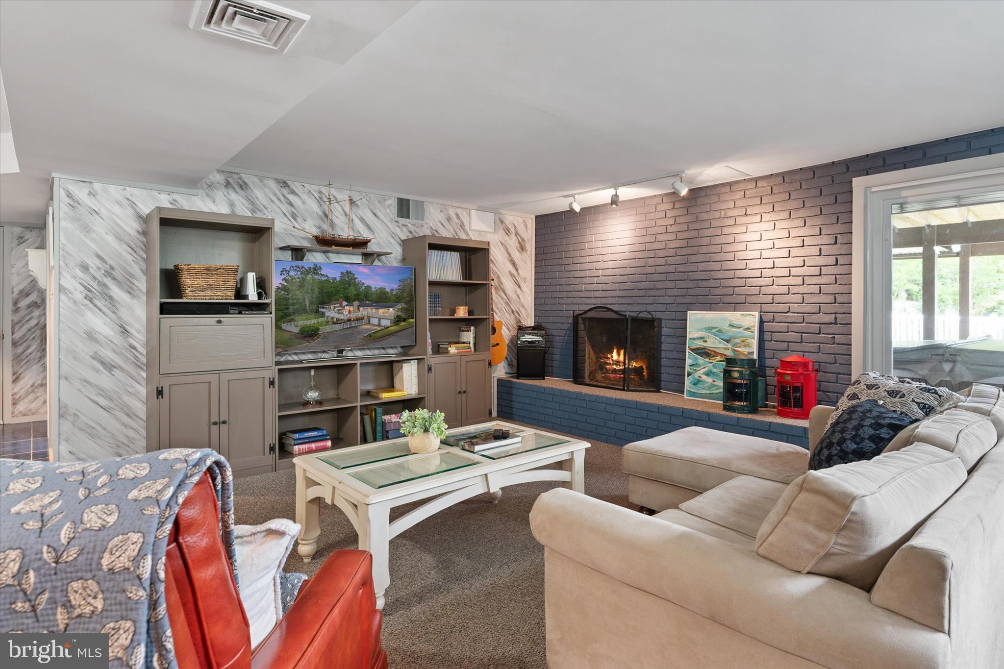 GLEN ISLE ESTATES - Residential