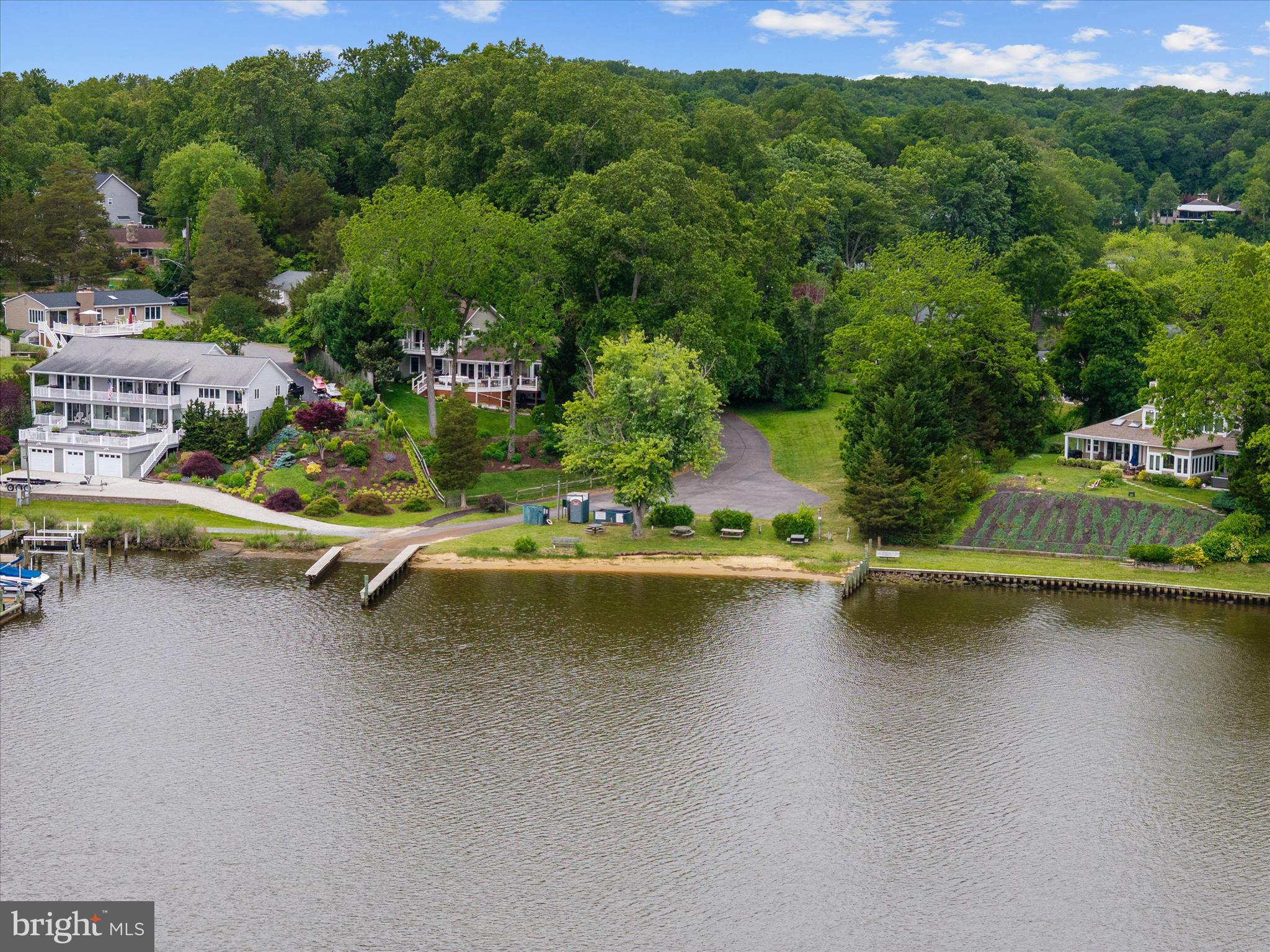 GLEN ISLE ESTATES - Residential