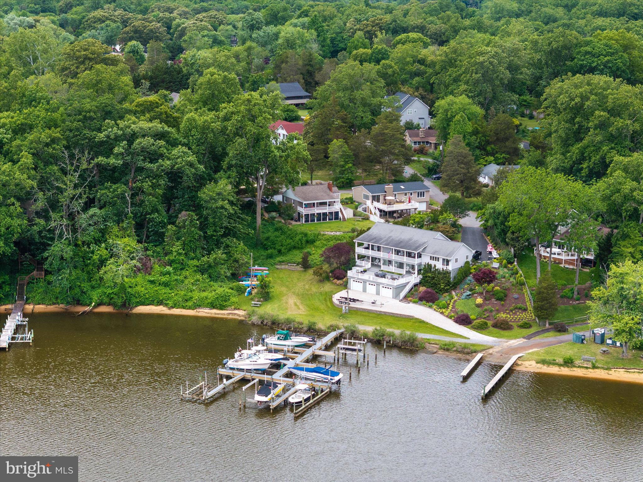 GLEN ISLE ESTATES - Residential