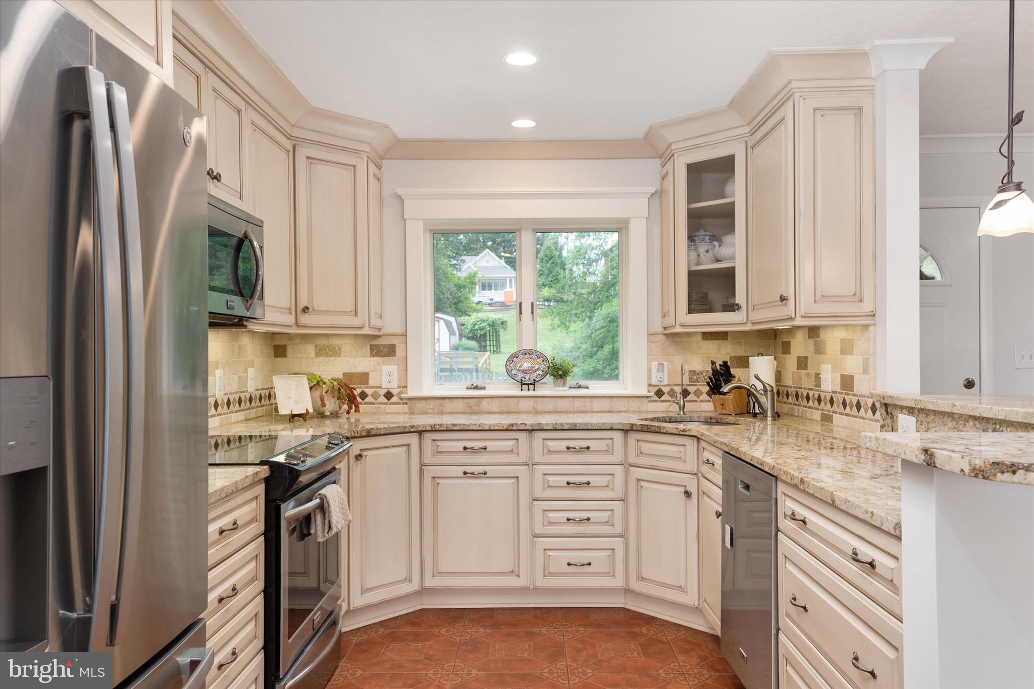 GLEN ISLE ESTATES - Residential