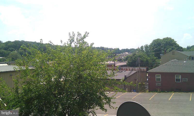 BERKELEY SPRINGS CORPORATION - Residential Lease