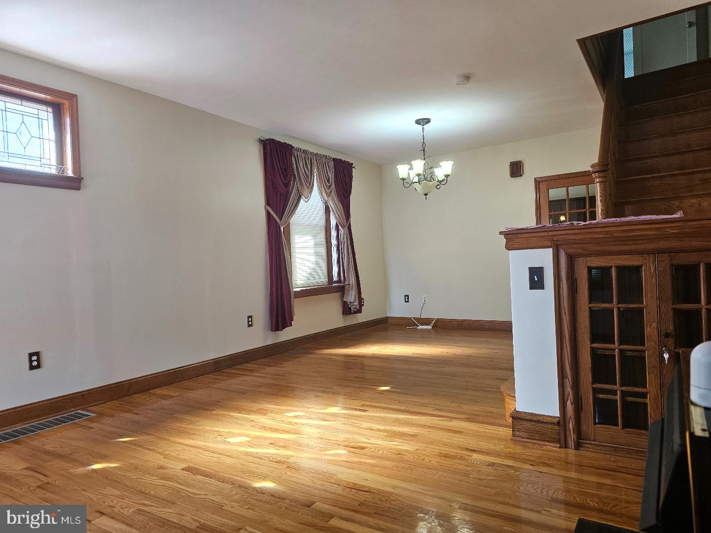 LAWNDALE - Residential