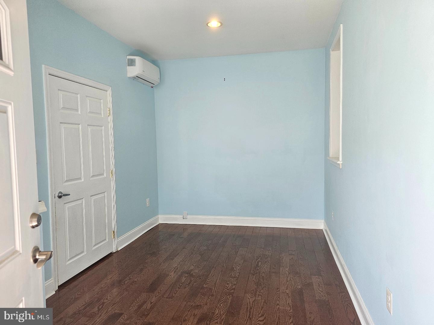 LAWNDALE - Residential