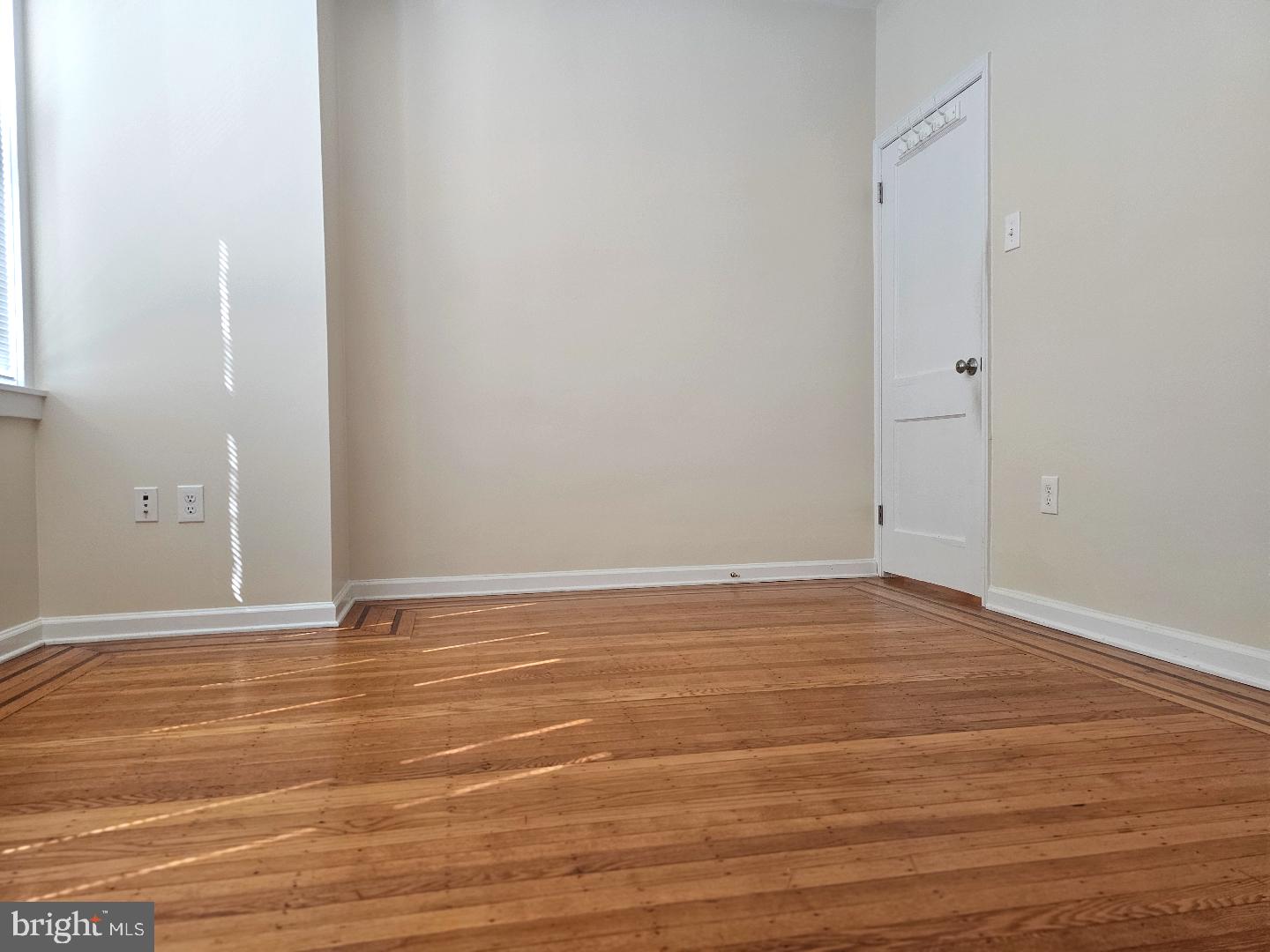 LAWNDALE - Residential