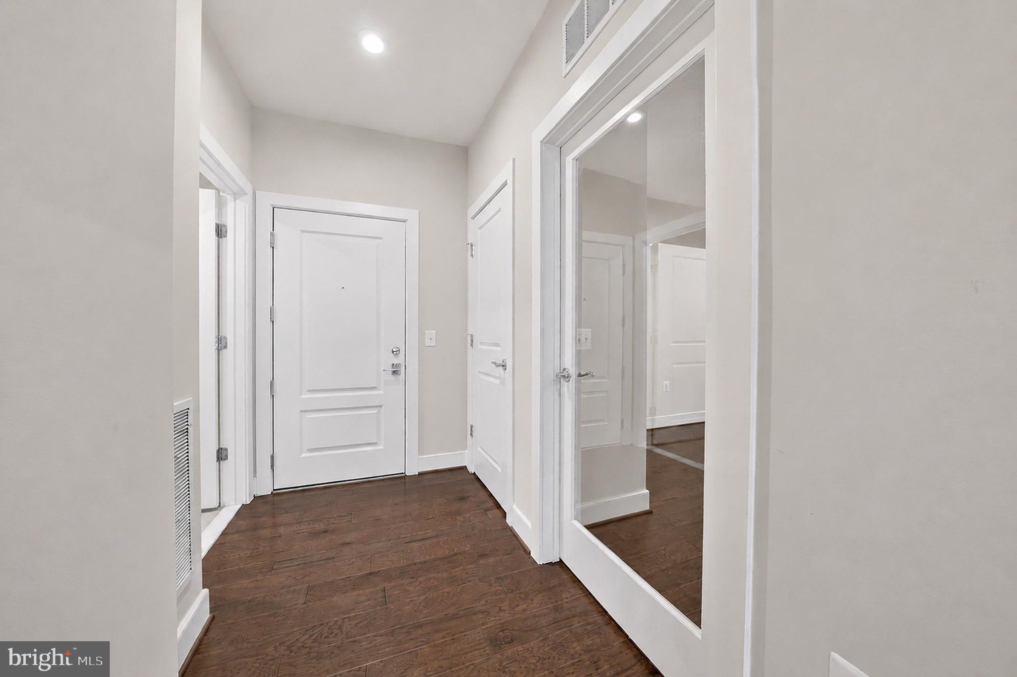 METROPARK AT ARROWBROOK - Residential