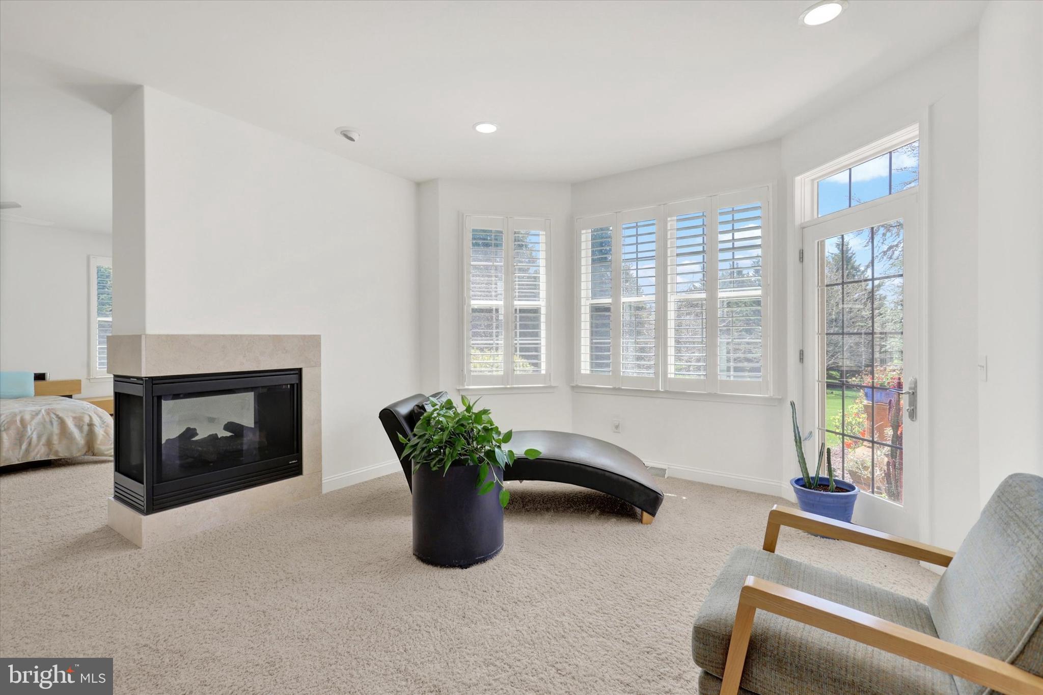 THORNHILL - Residential