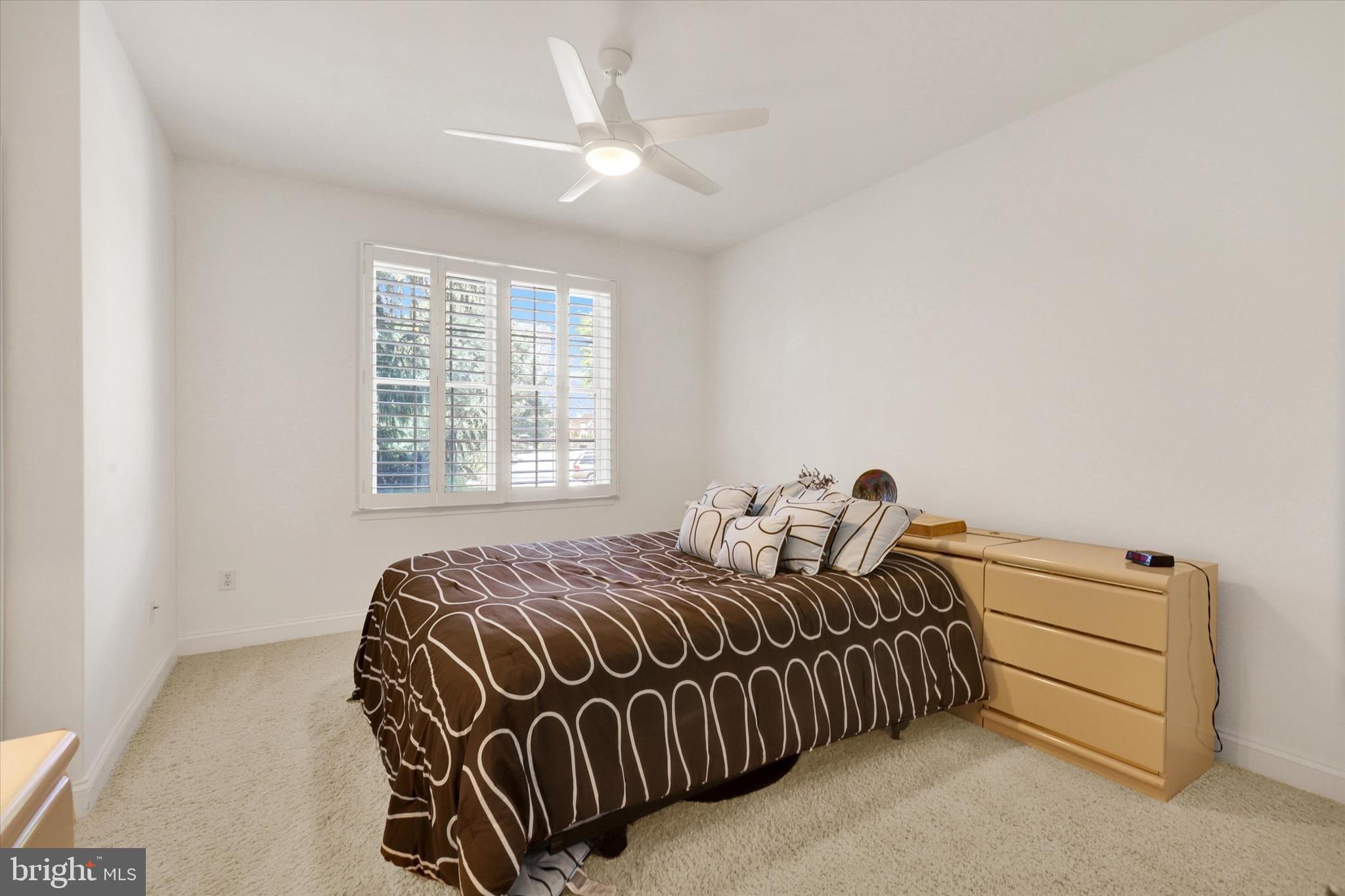THORNHILL - Residential