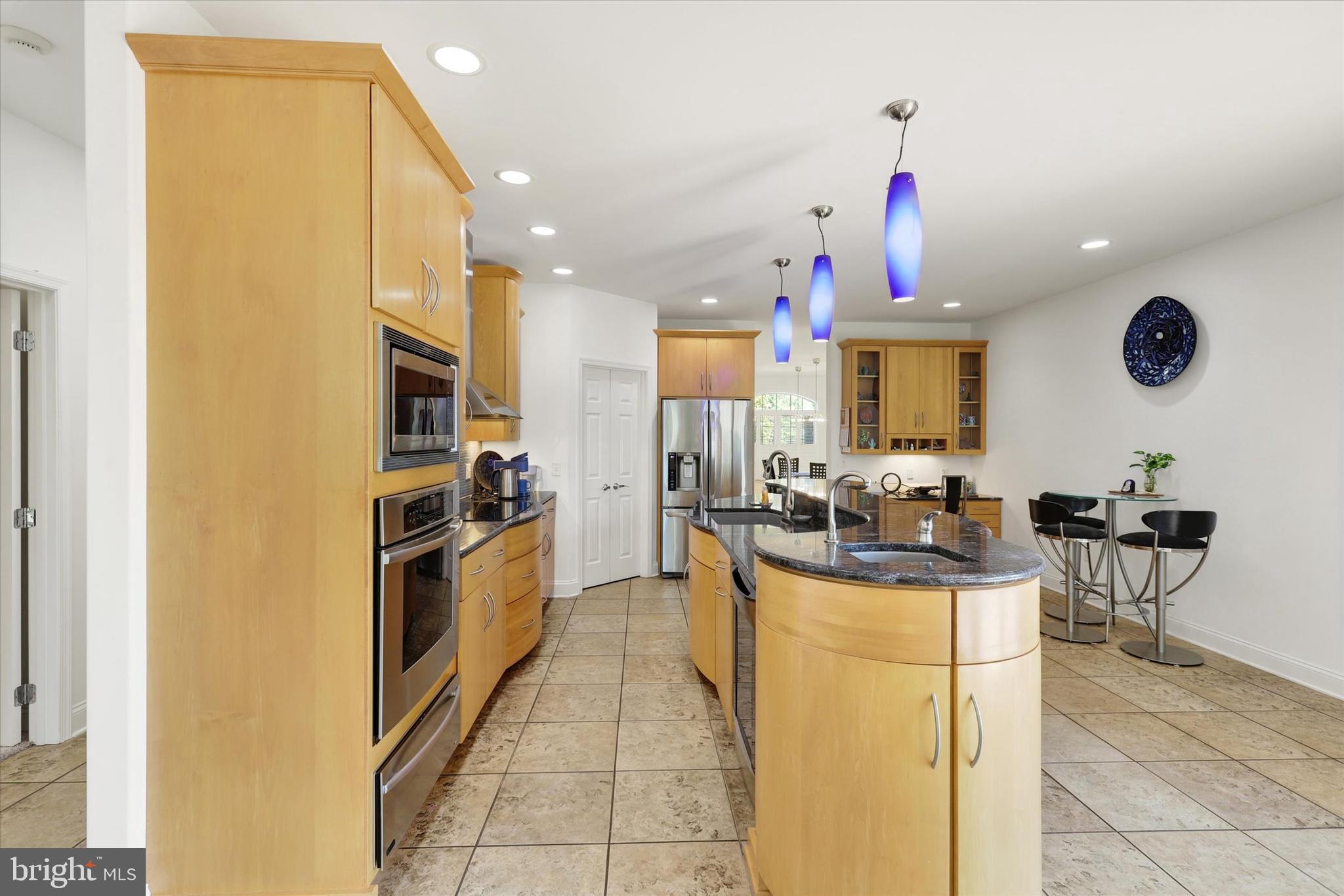 THORNHILL - Residential