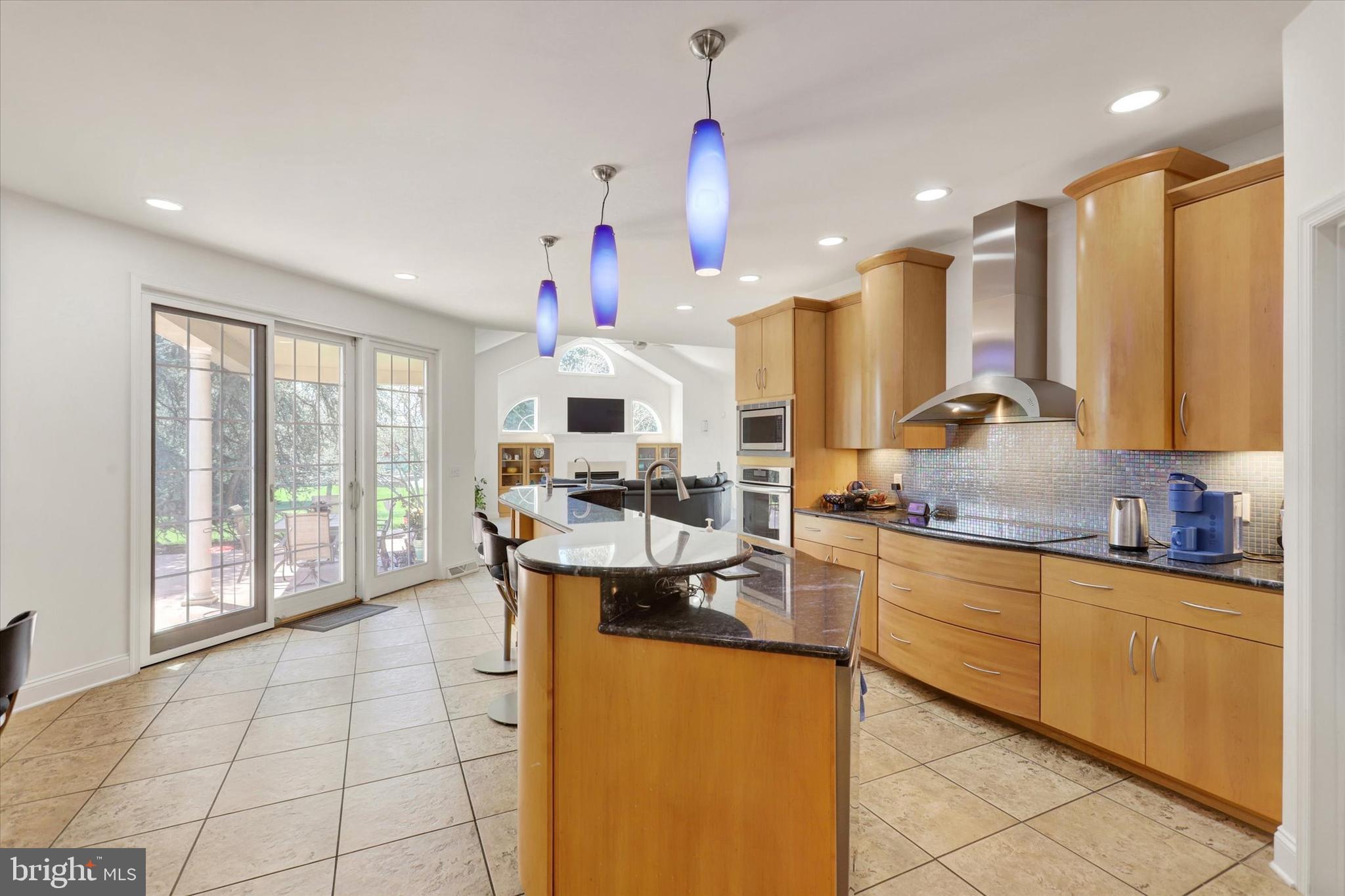 THORNHILL - Residential