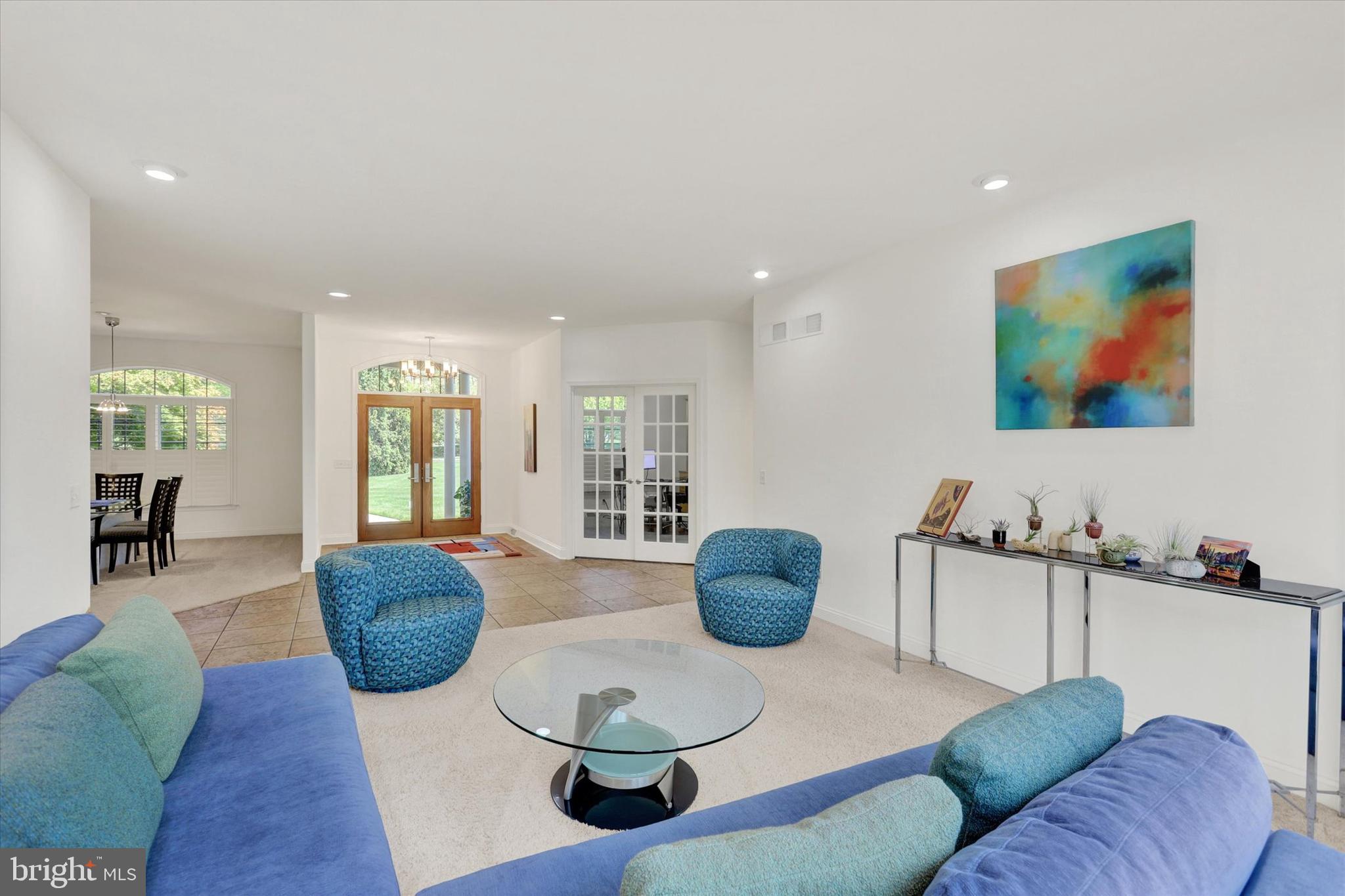 THORNHILL - Residential