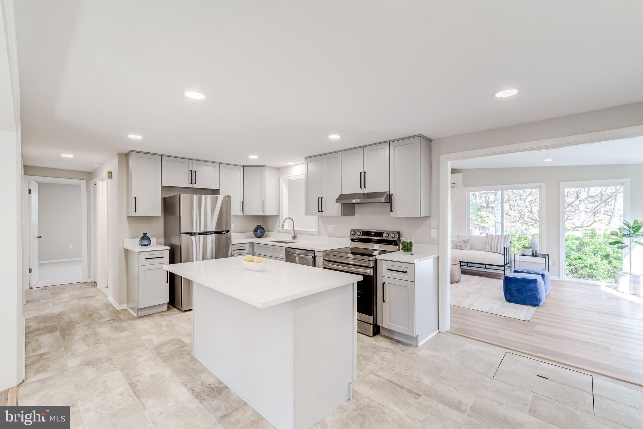KNOLLWOOD ESTATES - Residential