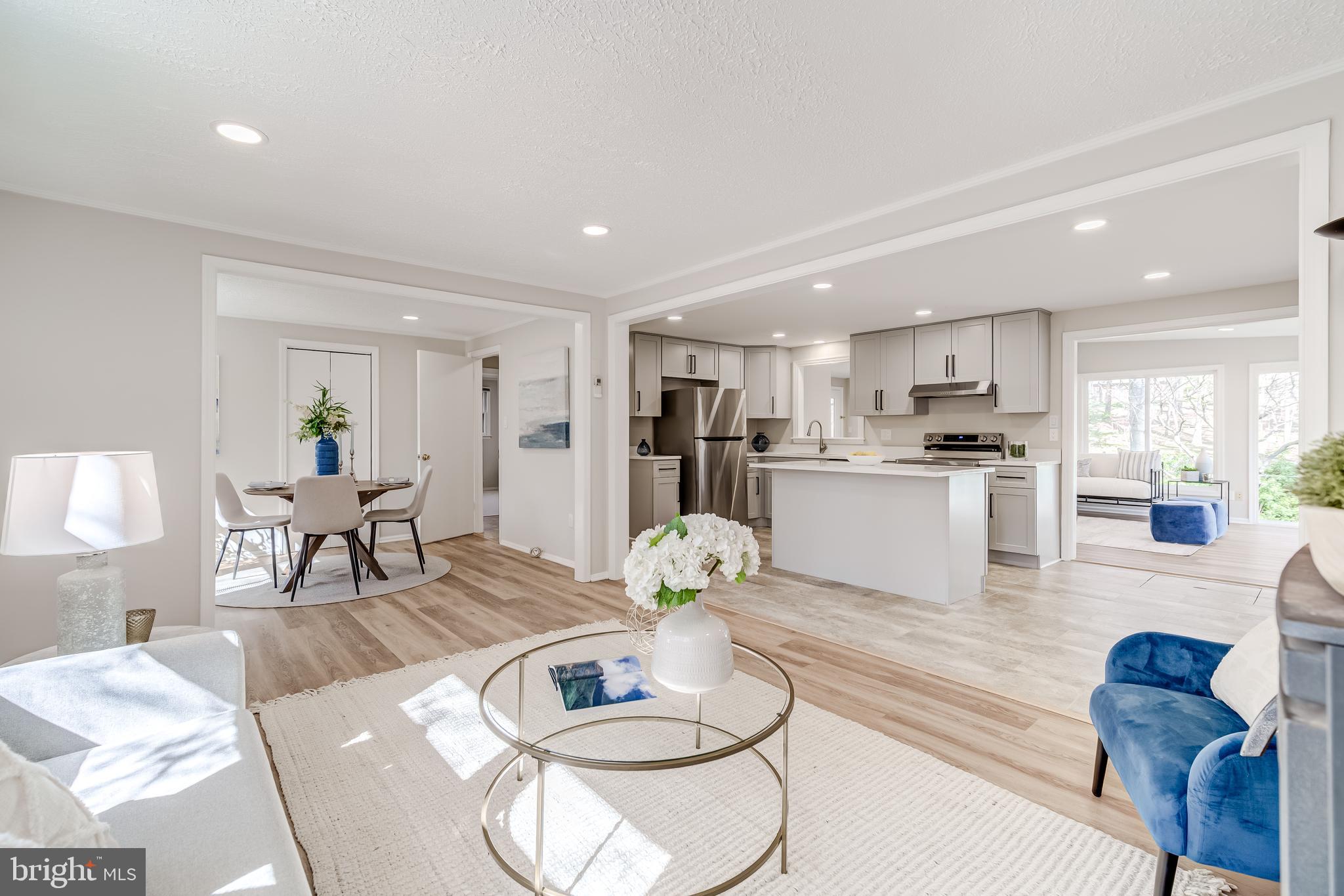 KNOLLWOOD ESTATES - Residential