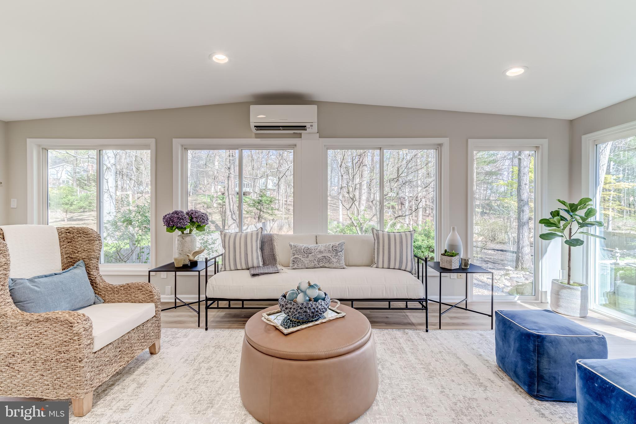 KNOLLWOOD ESTATES - Residential