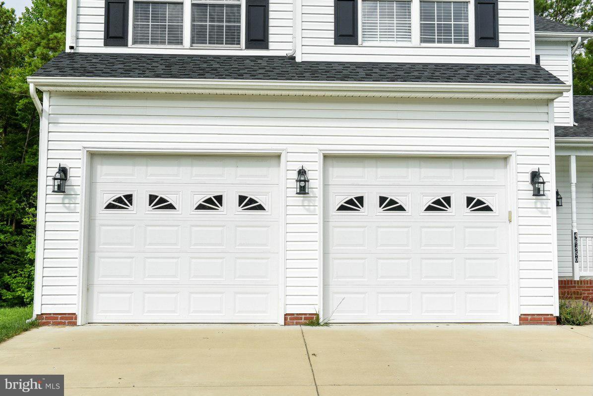 EMERALD HILLS ESTATES - Residential Lease