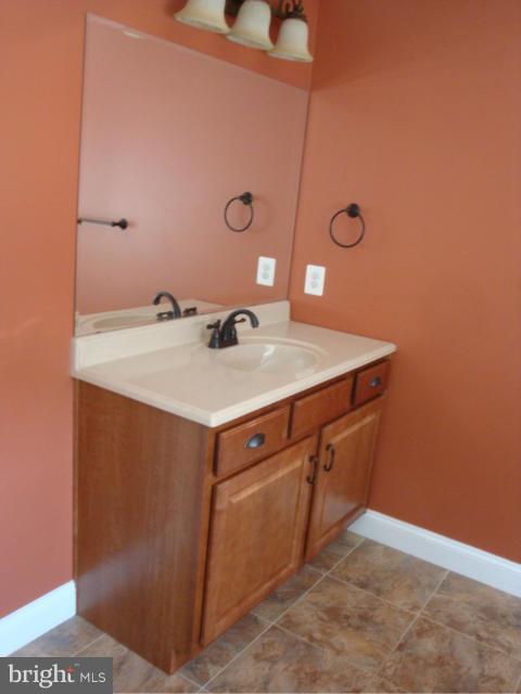 EMERALD HILLS ESTATES - Residential Lease